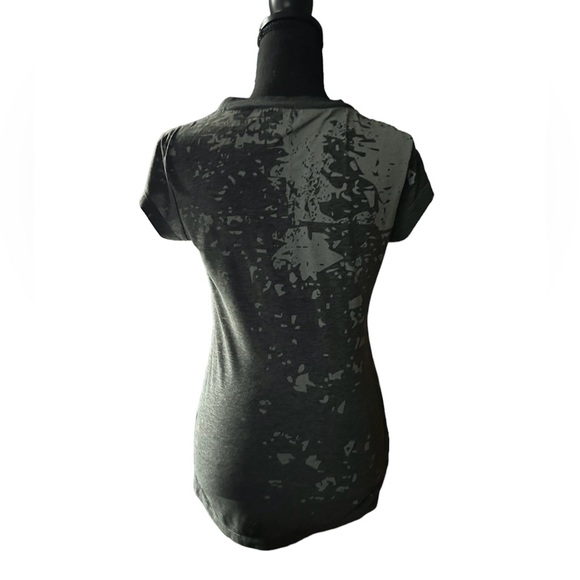 5/25$ ✨ Oxygen Tee’s - Picture 3 of 5